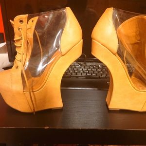 Privileged heel less boots